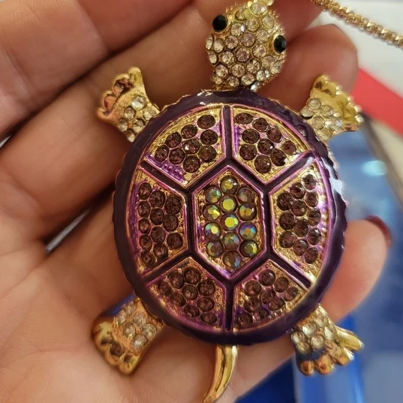 NWT Betsey Johnson Gold and Pink Mosaic Turtle Necklace 24" Chain - Picture 8 of 8